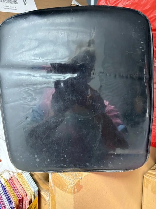 Barbie Black Fashion Queen Carrying Case with Retro Doll Artwork - Picture 3 of 5